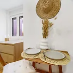 Cosy Heart Of Santos - Ac | By Airnest